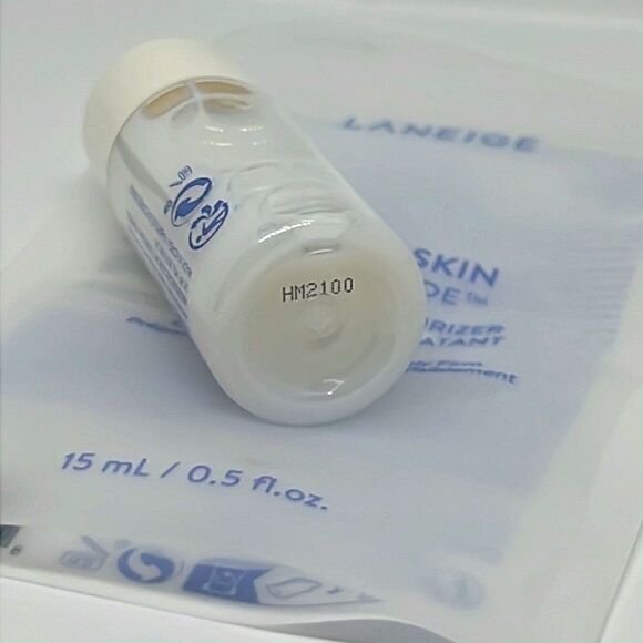 $8🌟 Laneige Cream Skin Toner & Moisturizer with Ceramides and Peptides - Picture 5 of 5